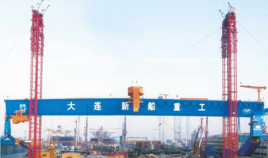 大連新船重工—600t門式起重機安裝  國家級工法